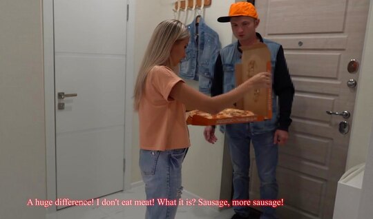 Топтағы әйелдің порно видеосы