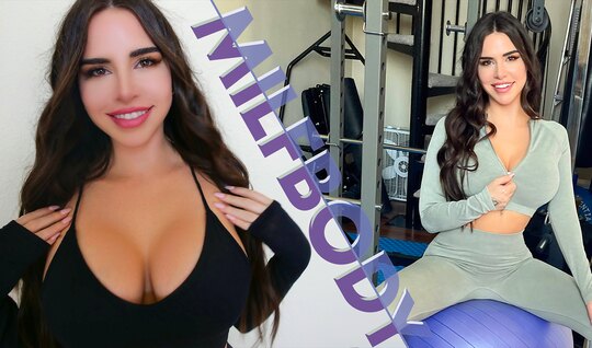 Жас қызбен қатты секс