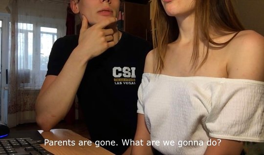 Yubka kiygan etuk ayollar